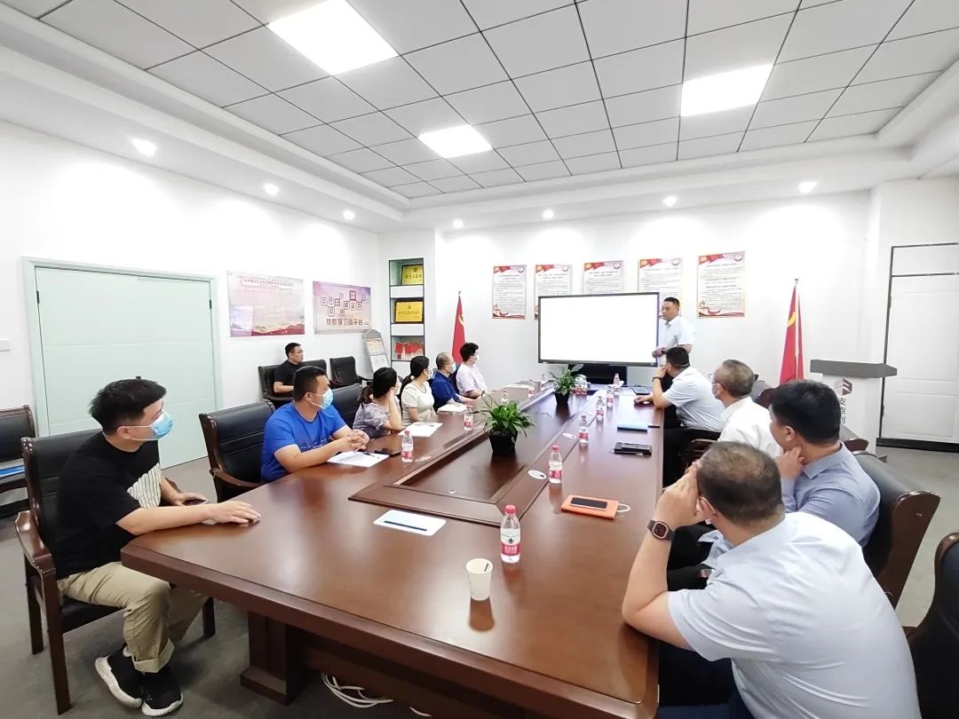 支點(diǎn)創(chuàng)業(yè)基地聯(lián)合保定農(nóng)商銀行舉辦銀企對(duì)接活動(dòng)